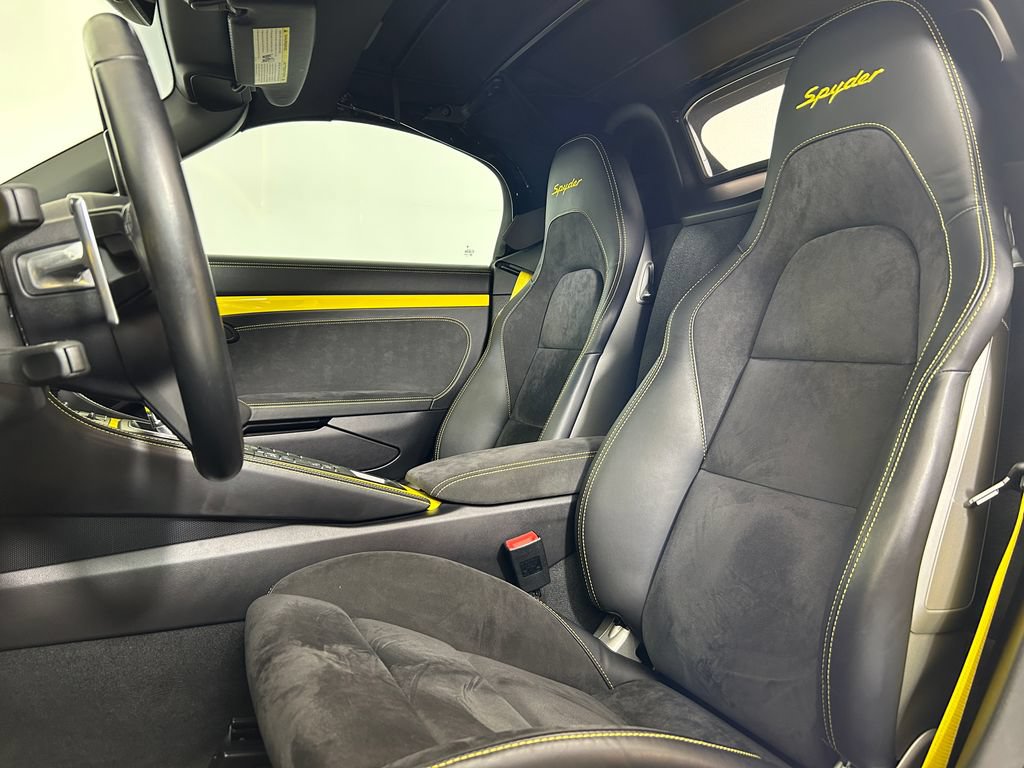 Certified 2021 Porsche 718 Boxster Spyder RWD image 5
