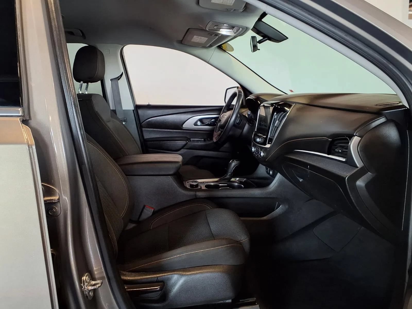 Used 2018 Chevrolet Traverse LT AWD/4WD image 13