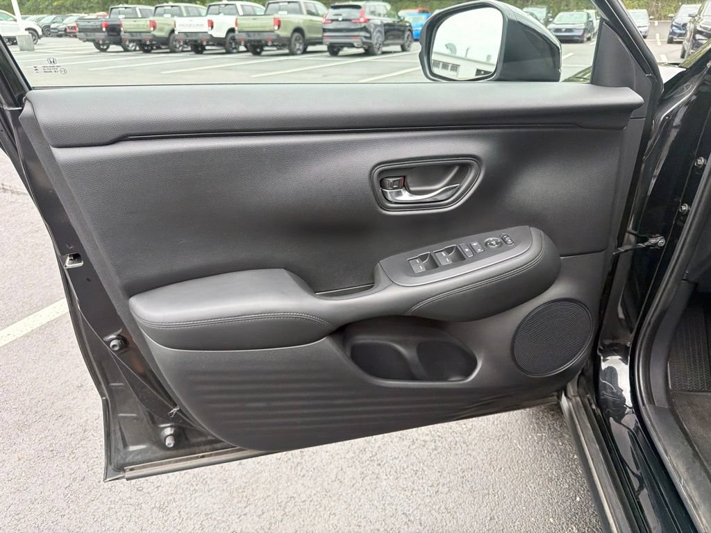 Certified 2024 Honda HR-V LX image 17