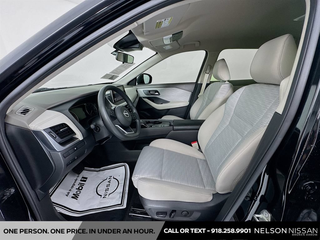 Certified 2023 Nissan Rogue SV FWD image 19