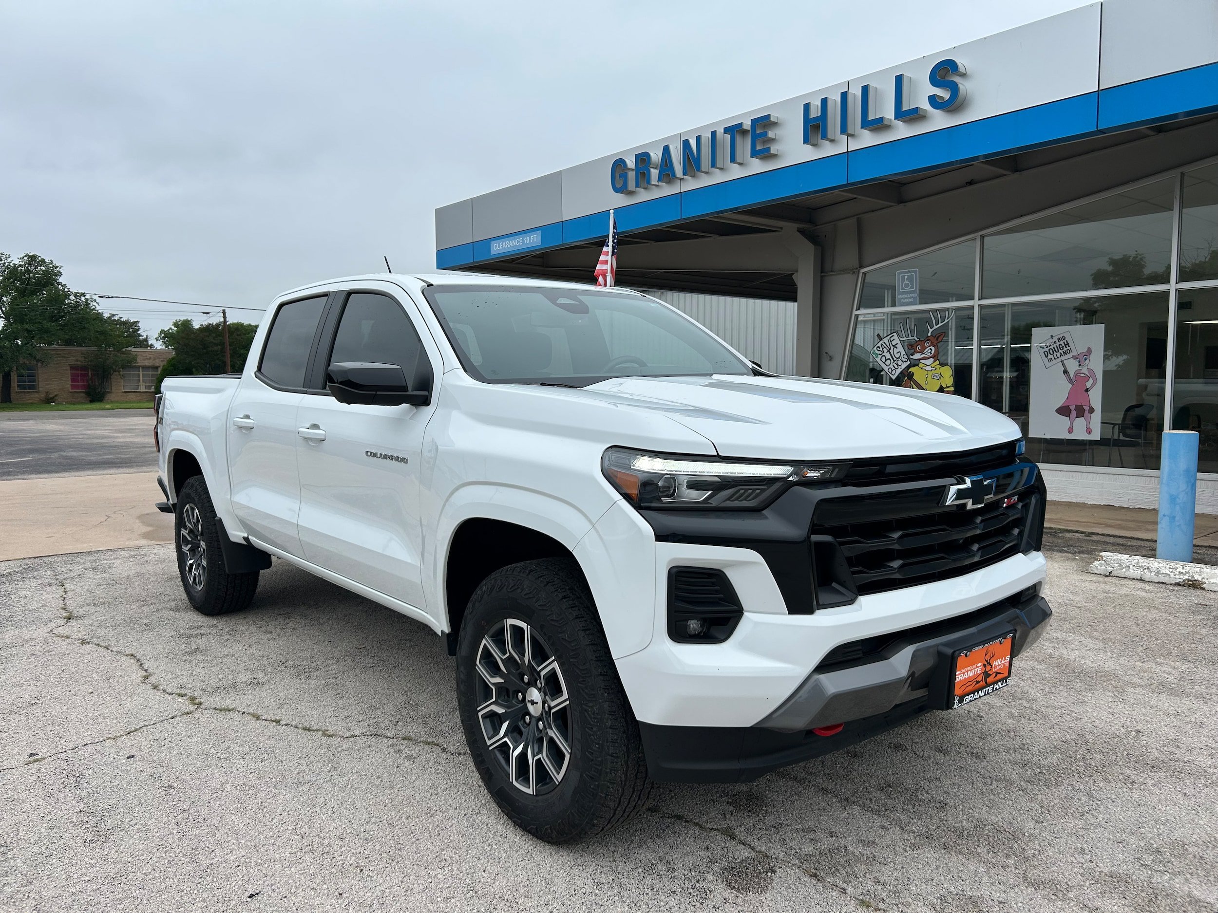 Used 2024 Chevrolet Colorado Z71 w/ Z71 Convenience Package 2 AWD/4WD image 1