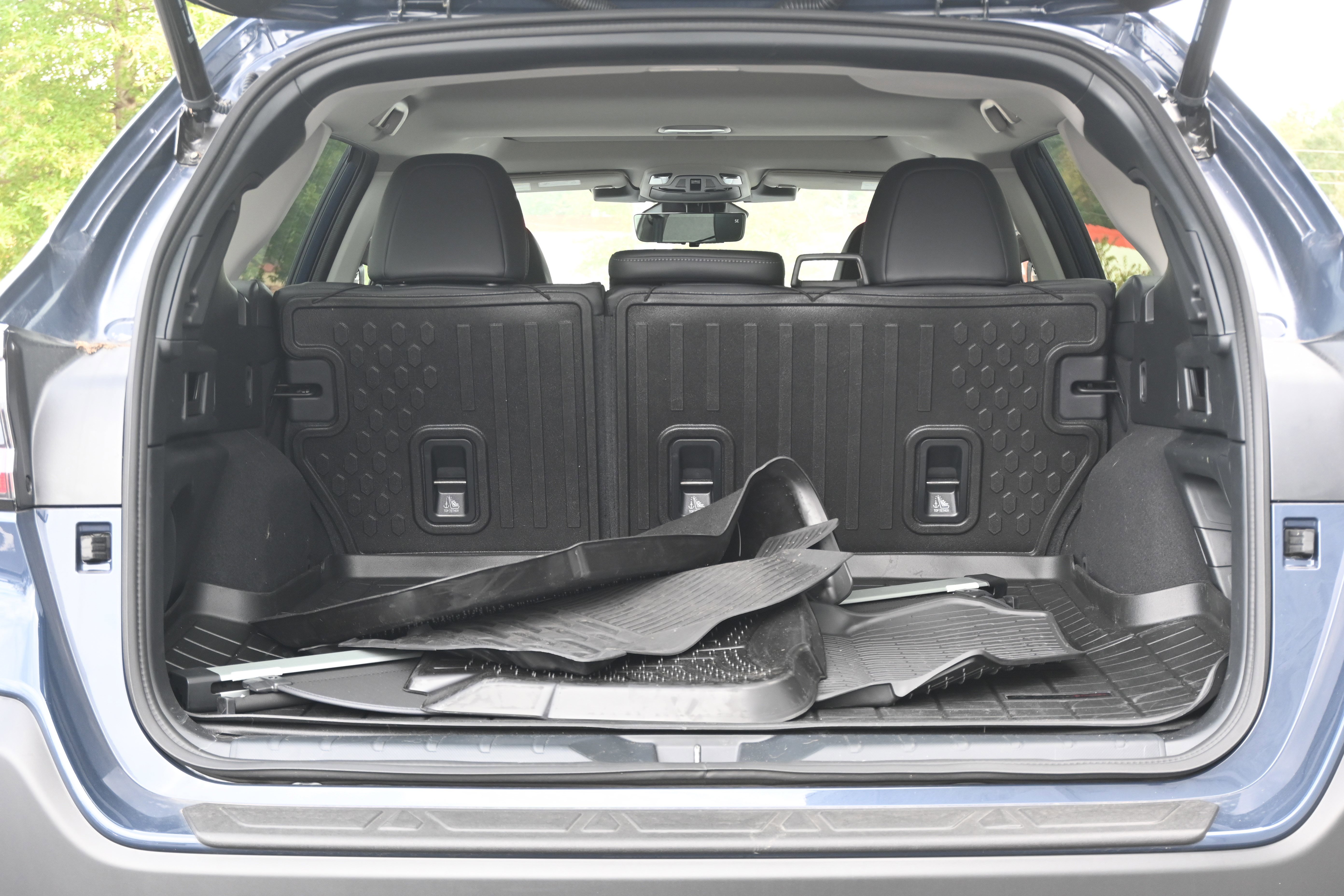 Certified 2025 Subaru Outback Touring w/ Popular Package #2 image 35