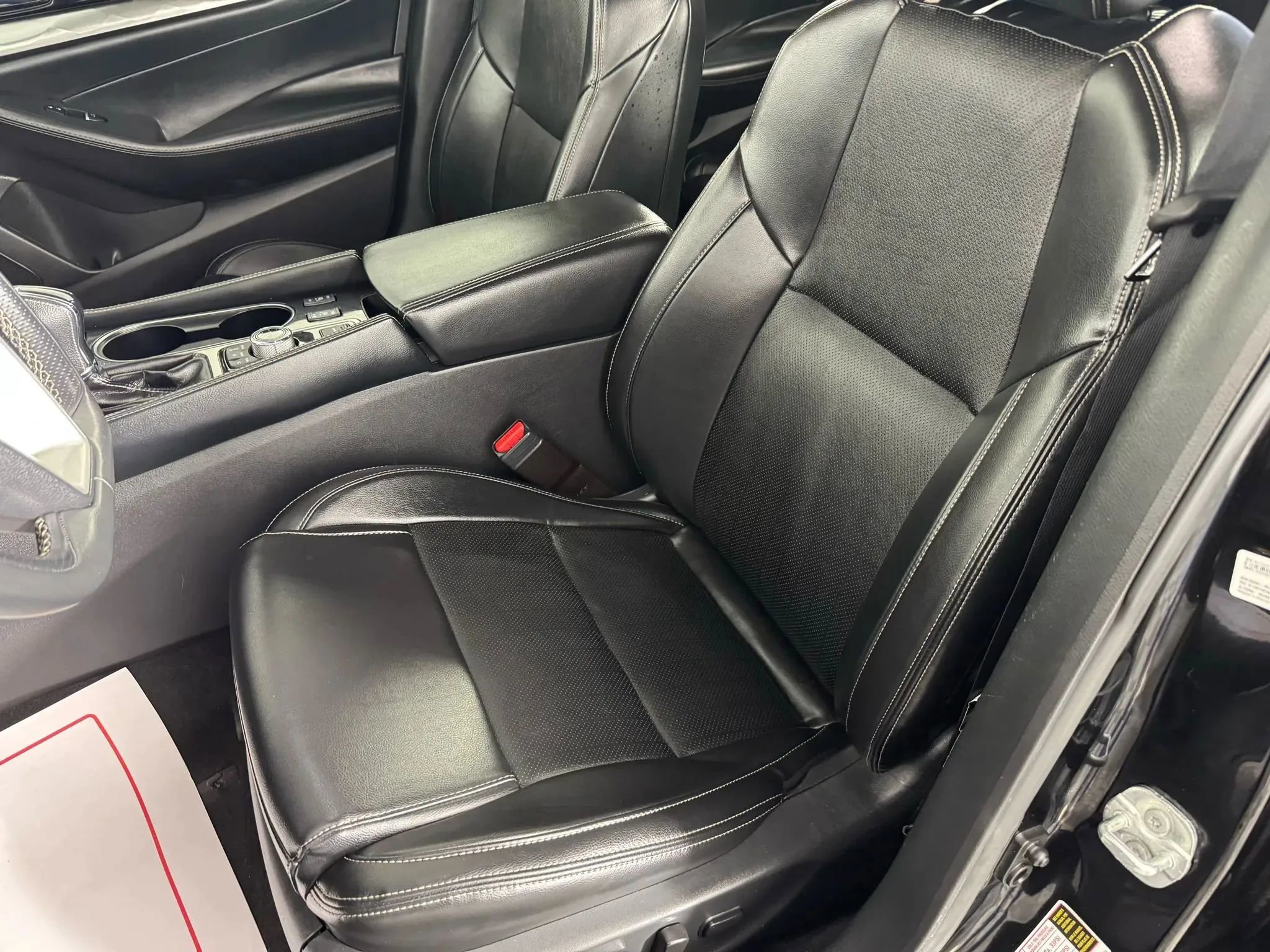 Used 2023 Nissan Maxima SV w/ Floor Mat Group image 32