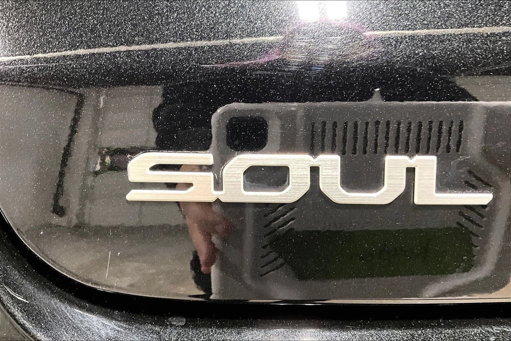 Used 2025 Kia Soul LX w/ LX Technology Package FWD image 39