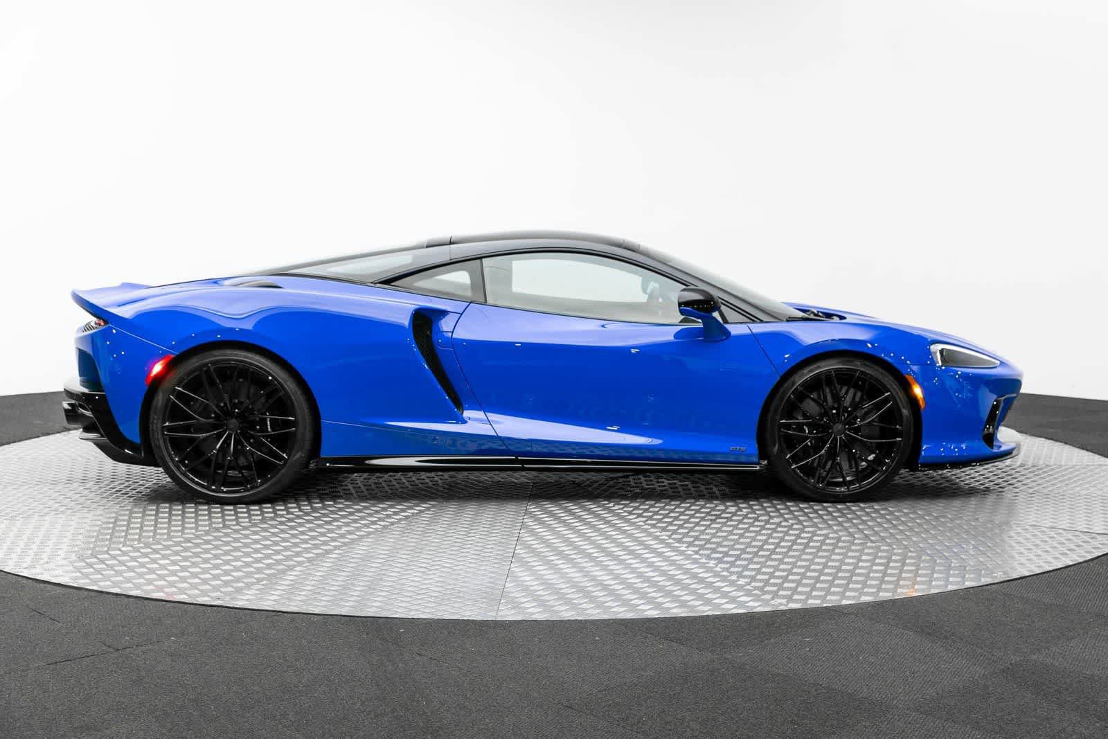 New 2025 McLaren GTS RWD image 41