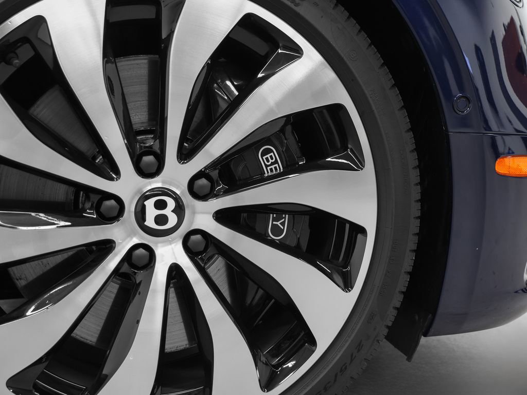 Used 2024 Bentley Continental GT image 11