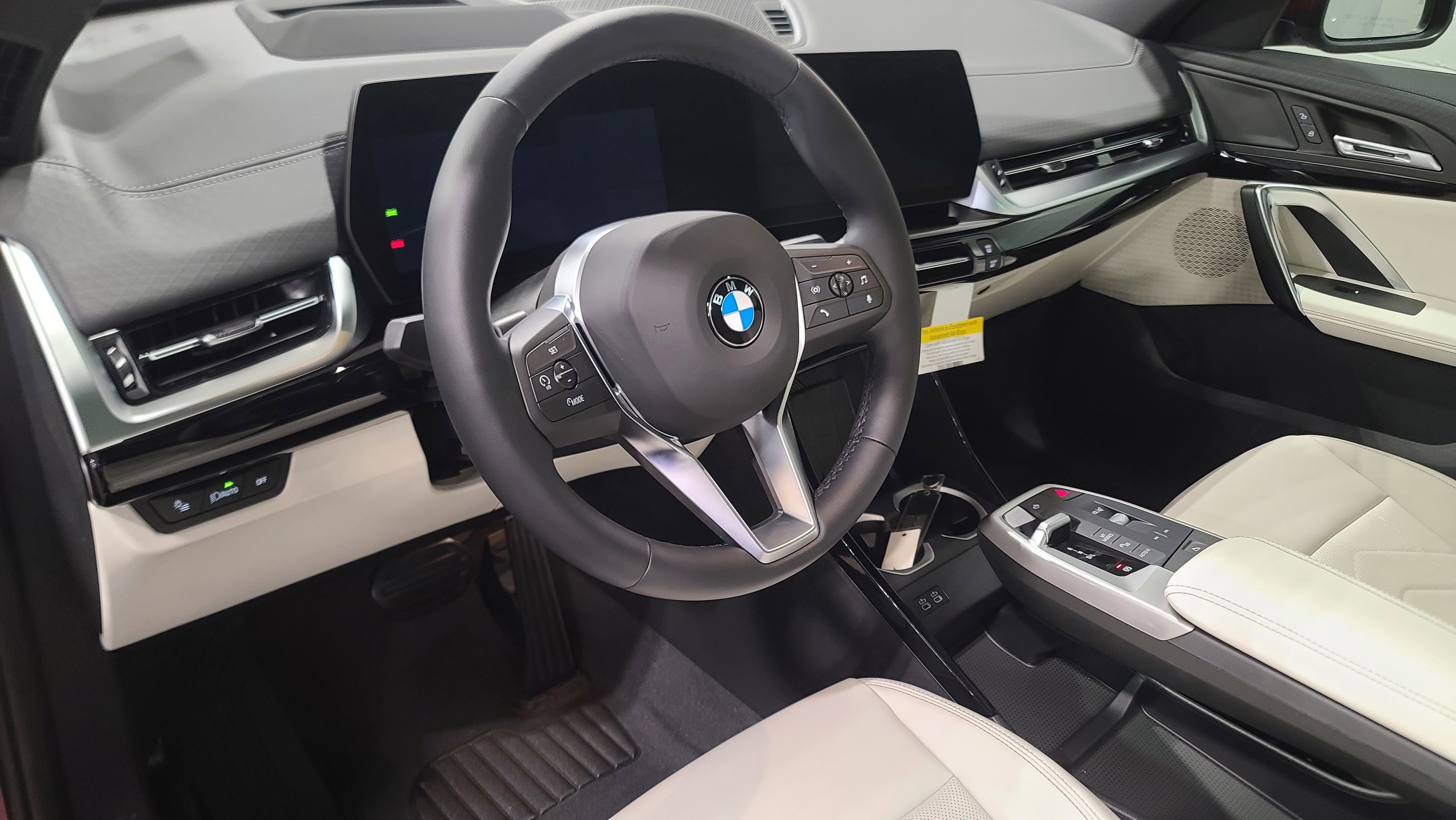 Used 2026 BMW X2 xDrive28i w/ Technology Package AWD/4WD image 13