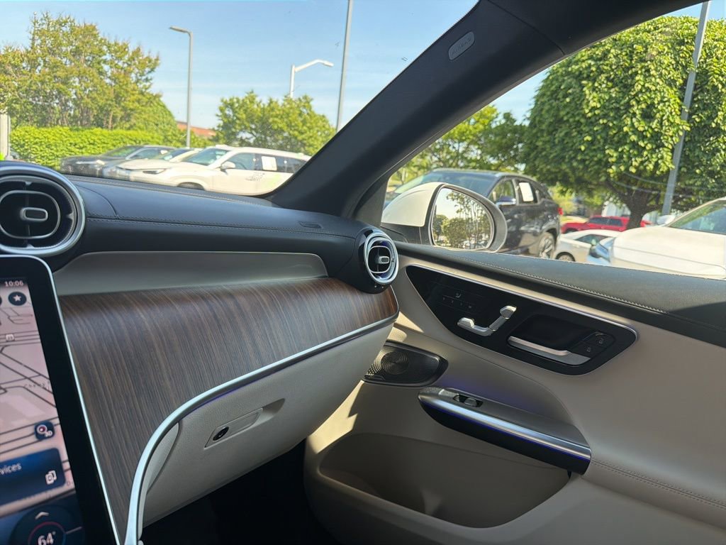 Used 2023 Mercedes-Benz GLC 300 4MATIC image 33