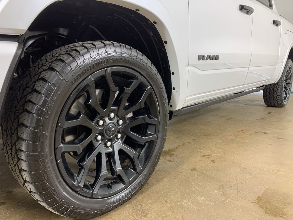 Used 2025 RAM 1500 Limited AWD/4WD image 2