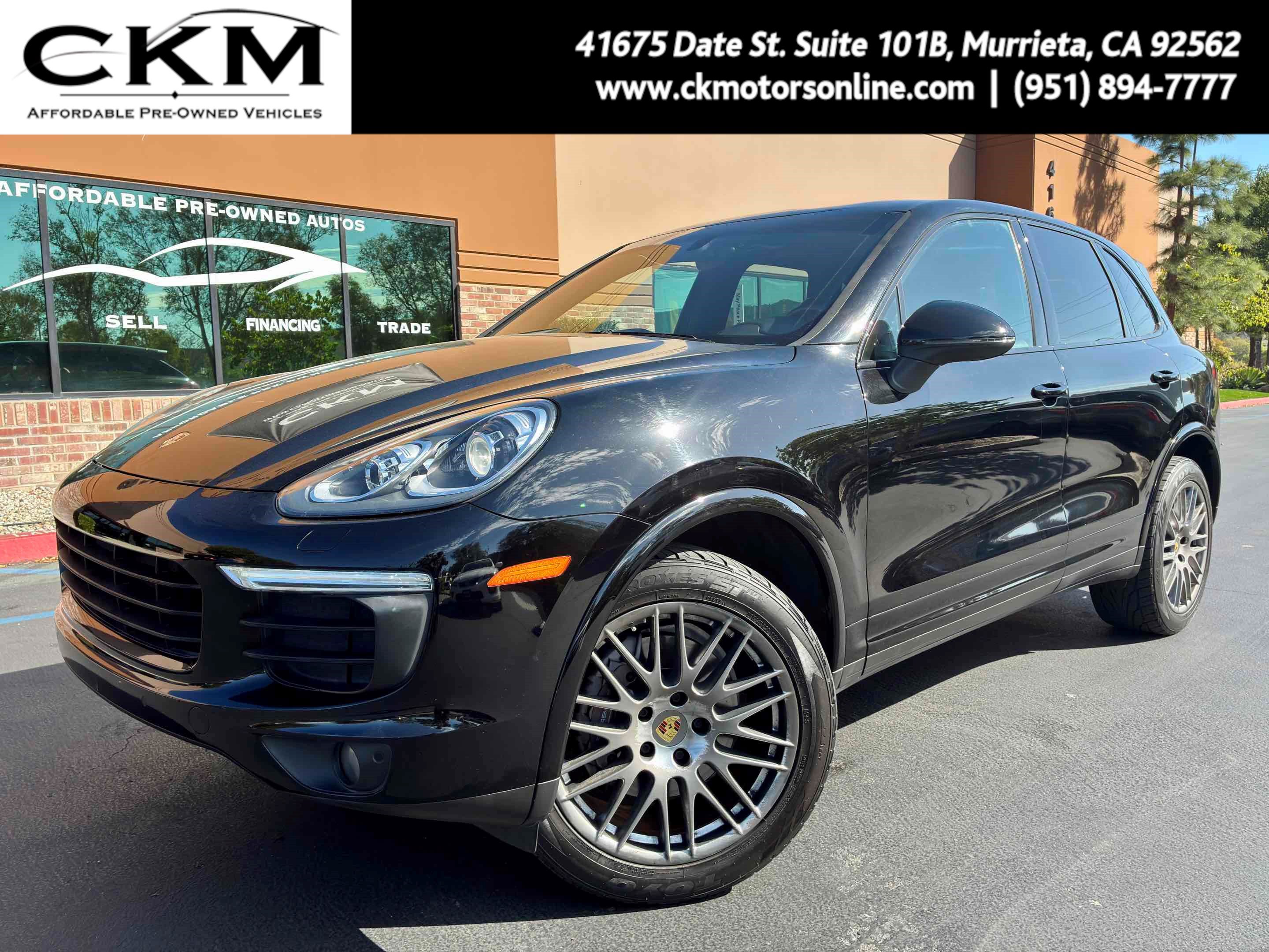 Used 2017 Porsche Cayenne AWD/4WD image 1