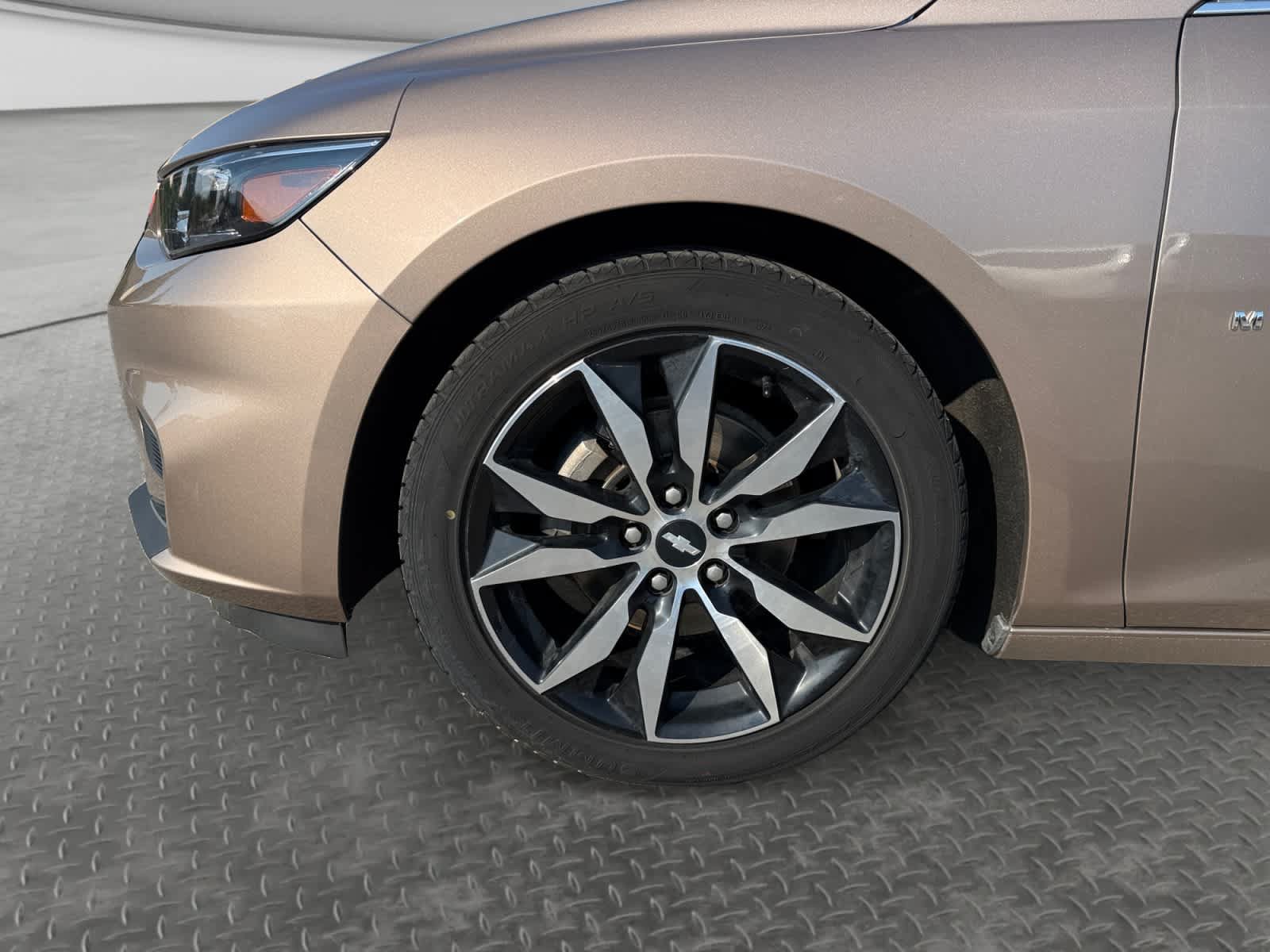 Used 2018 Chevrolet Malibu LT FWD image 9