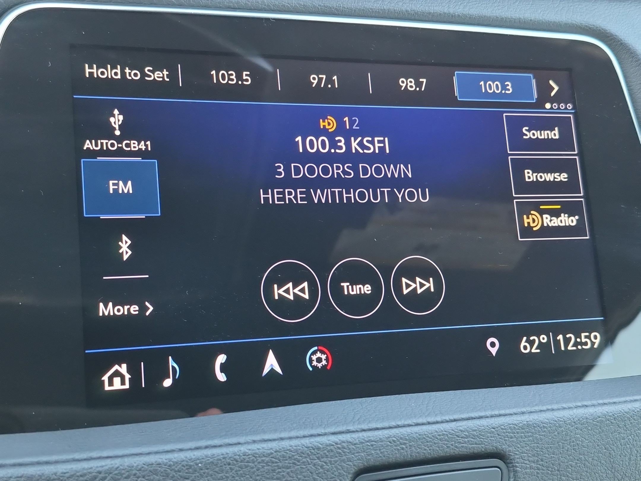 Used 2019 Cadillac XT4 Sport w/ Cold Weather Package AWD/4WD image 19