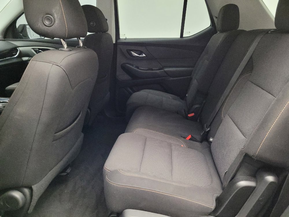 Used 2020 Chevrolet Traverse LS image 18