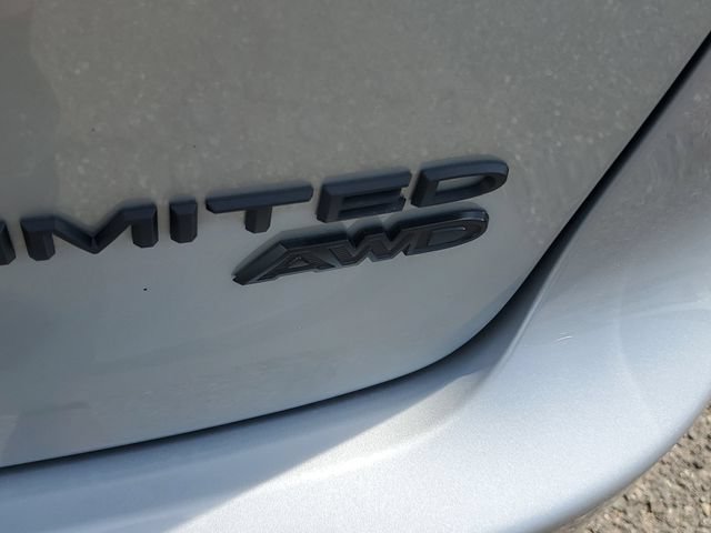 New 2026 Chrysler Pacifica Limited w/ S Appearance Package AWD/4WD image 6