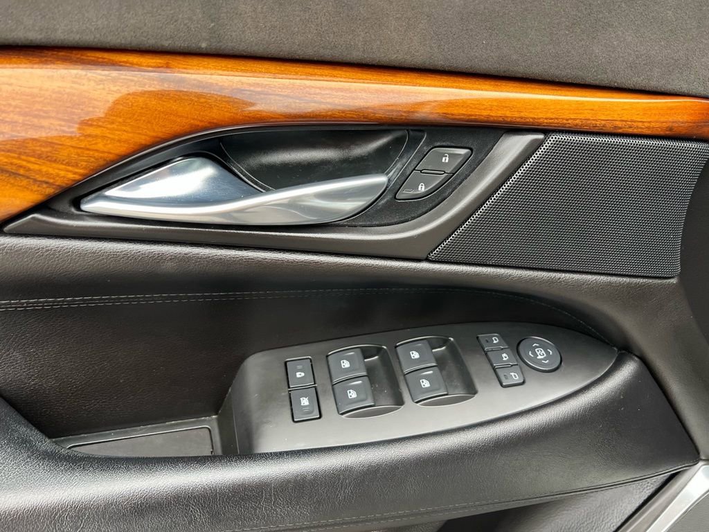 Used 2015 Cadillac Escalade Premium image 15