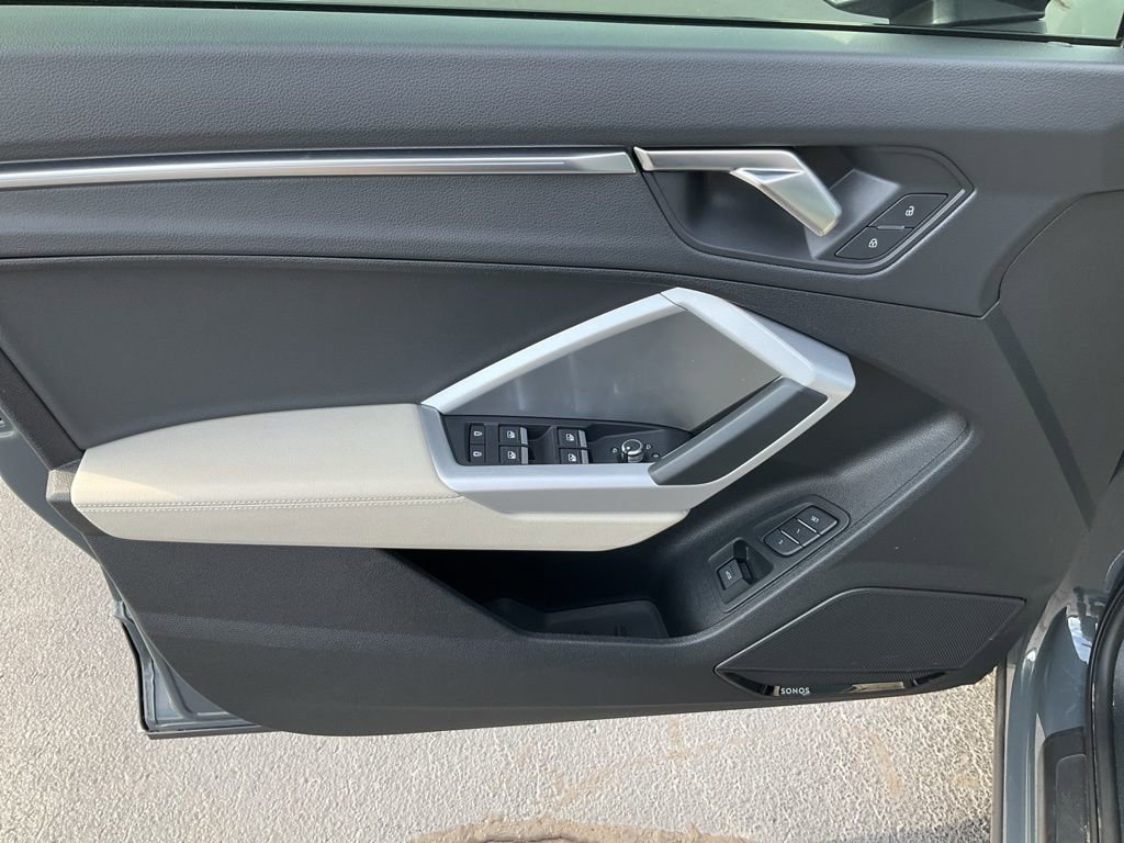 Used 2024 Audi Q3 2.0T Premium Plus image 4