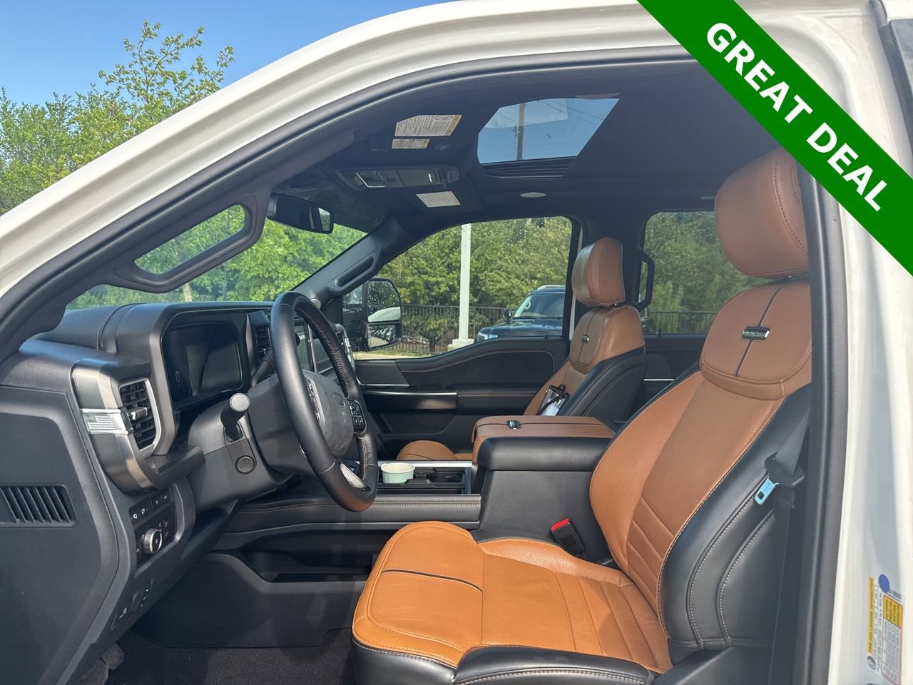 Used 2024 Ford F250 Platinum w/ Tremor Off-Road Package image 17