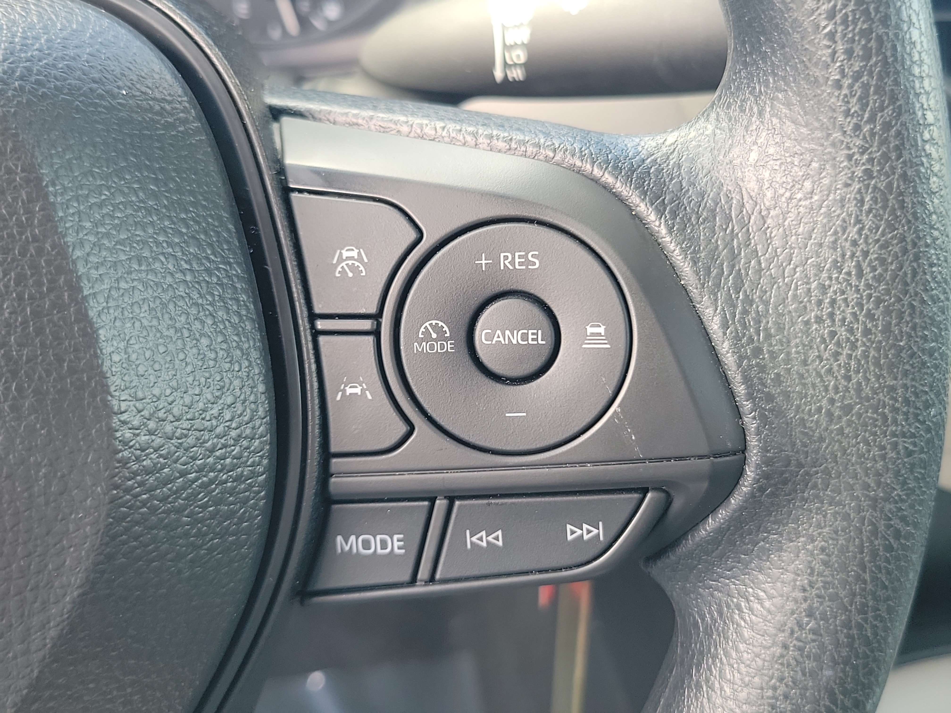 Used 2025 Toyota Corolla LE FWD image 20