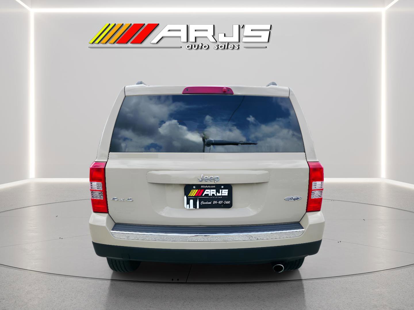 Used 2017 Jeep Patriot High Altitude image 3