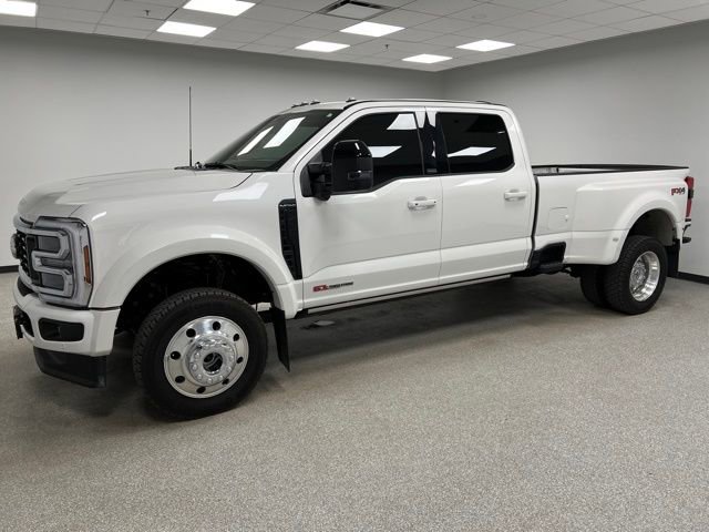 Used 2025 Ford F450 Platinum w/ FX4 Off-Road Package image 6