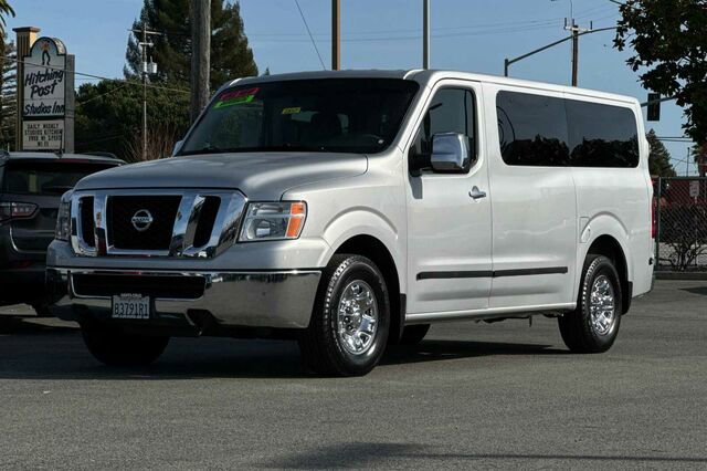 Used 2015 Nissan NV 3500 SV w/ Technology Package image 8