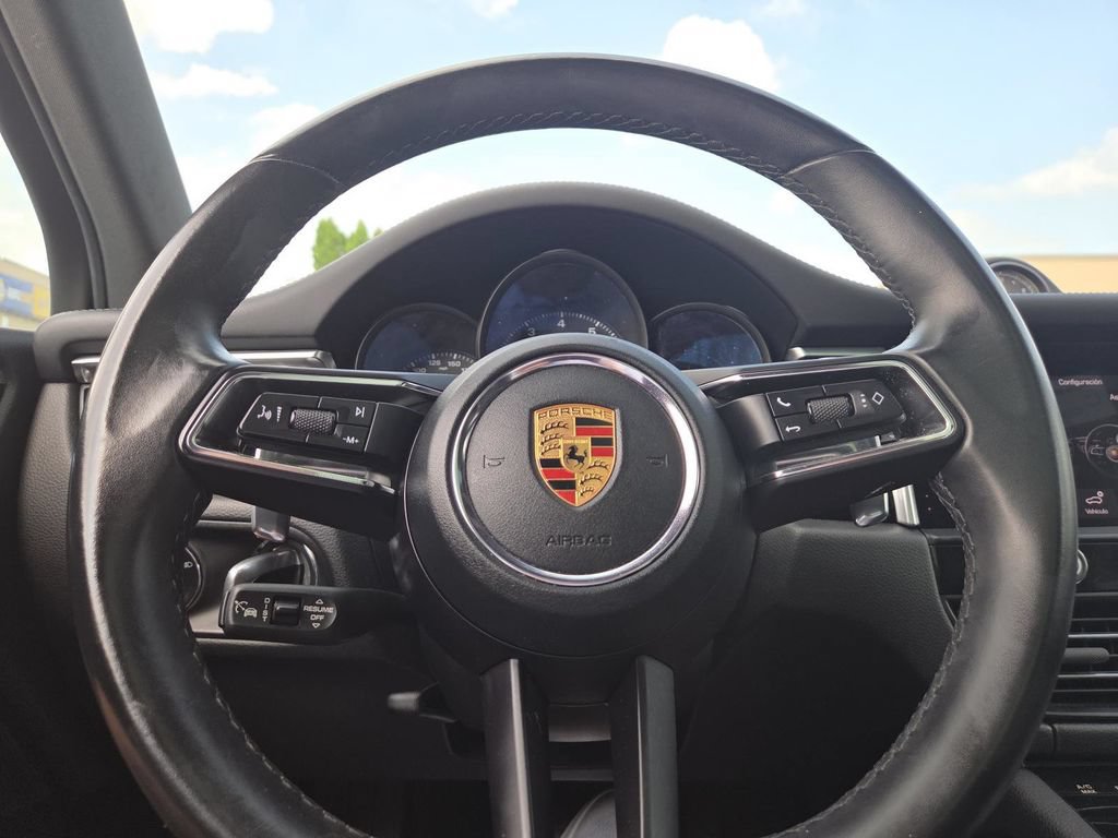 Used 2023 Porsche Macan Turbo AWD/4WD image 24
