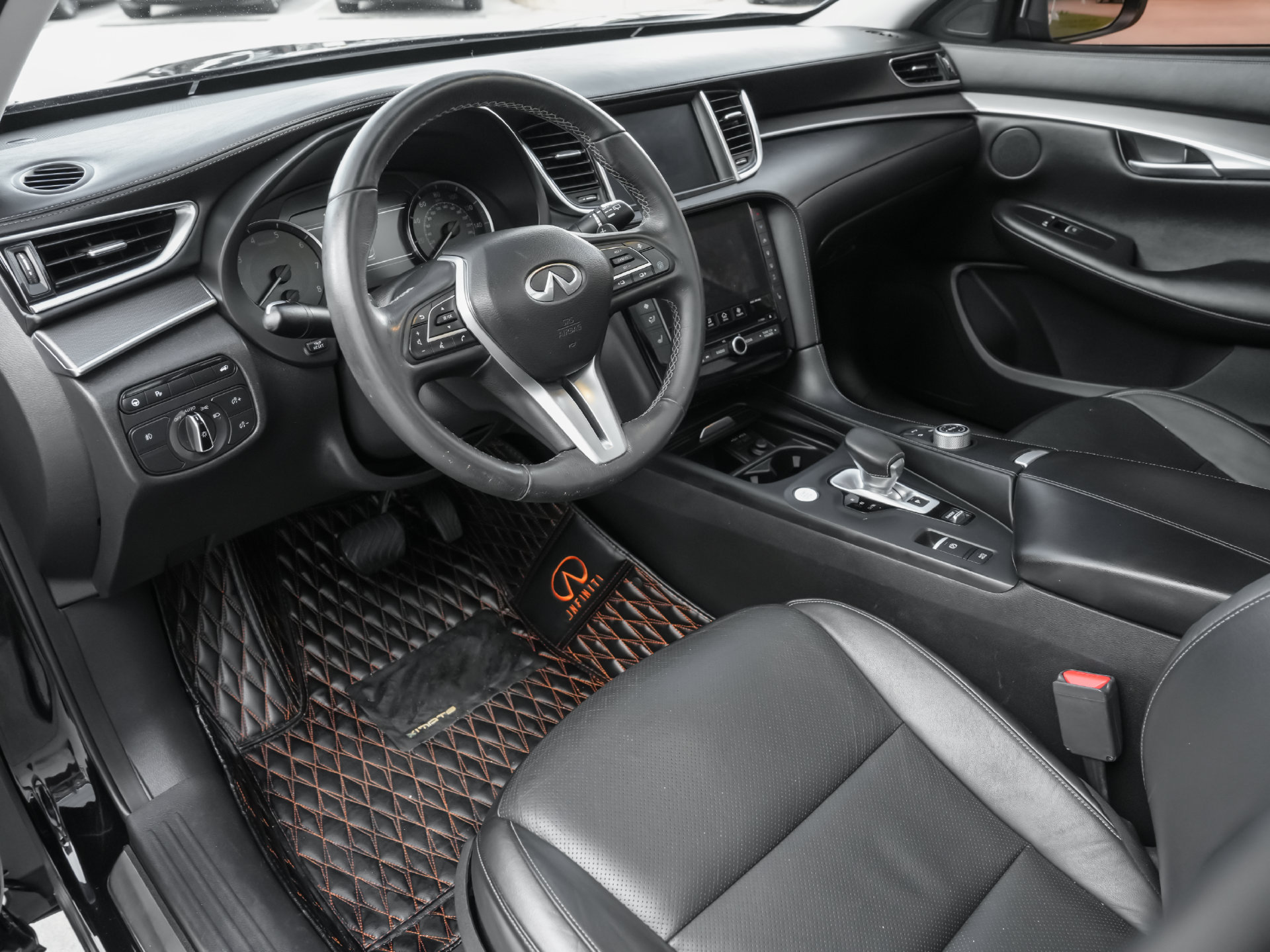 Used 2022 INFINITI QX50 Luxe FWD image 7