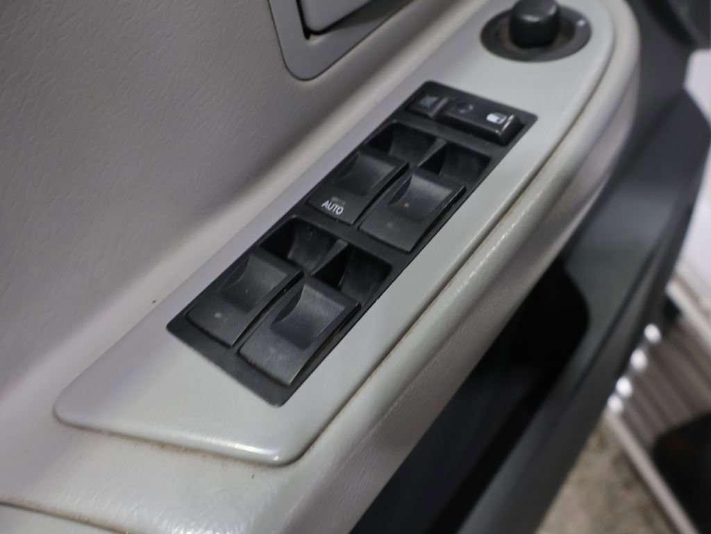 Used 2005 Dodge Dakota SLT image 13
