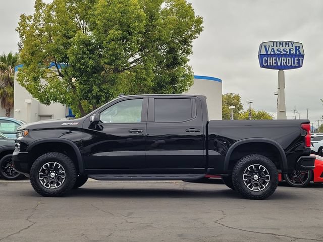 Used 2025 Chevrolet Silverado 1500 ZR2 w/ Technology Package AWD/4WD image 9