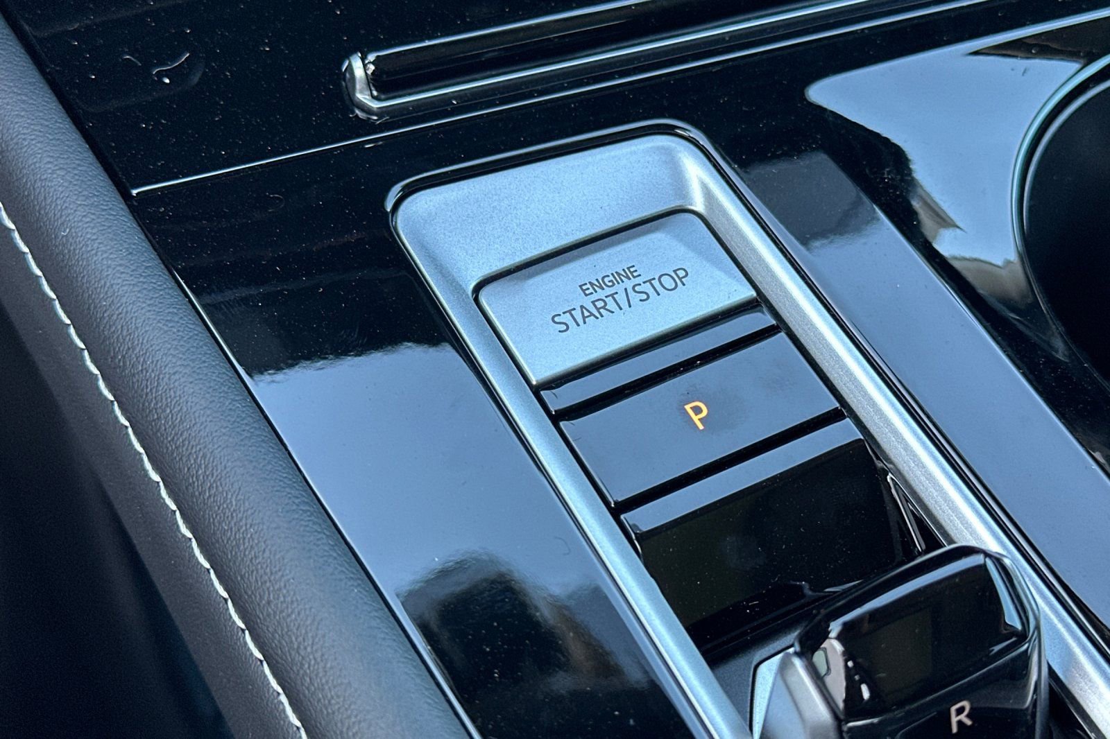 New 2026 Volkswagen Atlas SEL Premium R-Line image 23