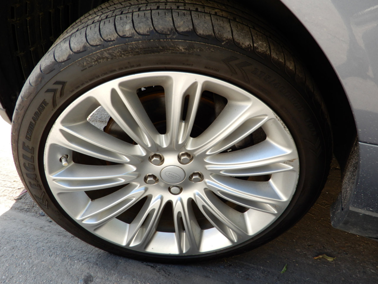 Used 2019 Land Rover Range Rover HSE image 26