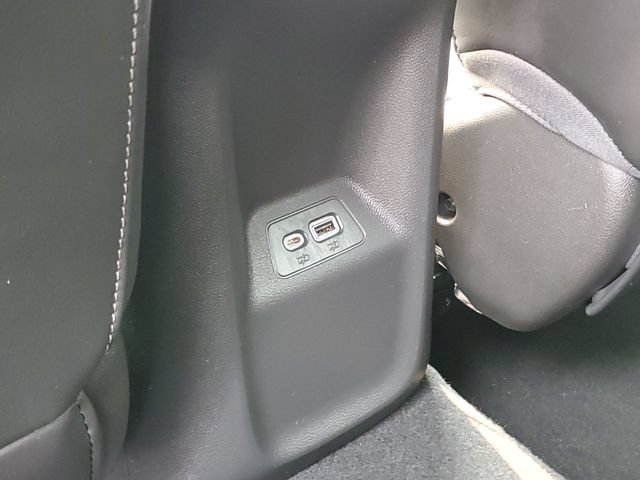 Used 2023 Buick Envision Essence FWD image 36
