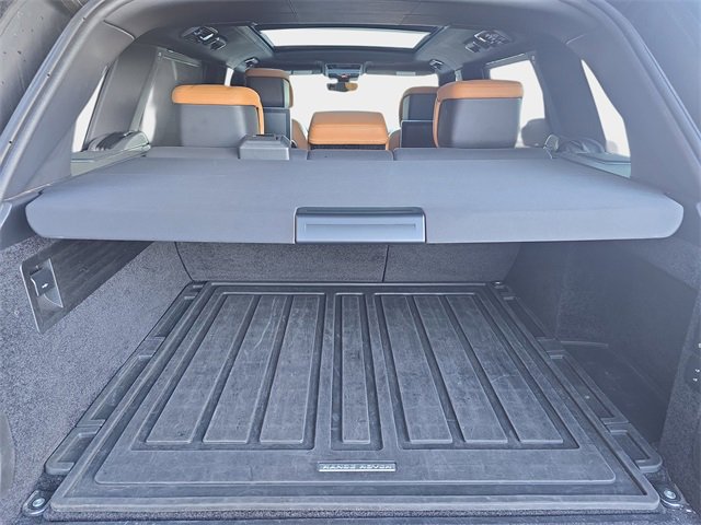 Used 2021 Land Rover Range Rover Autobiography Fifty Edition image 11