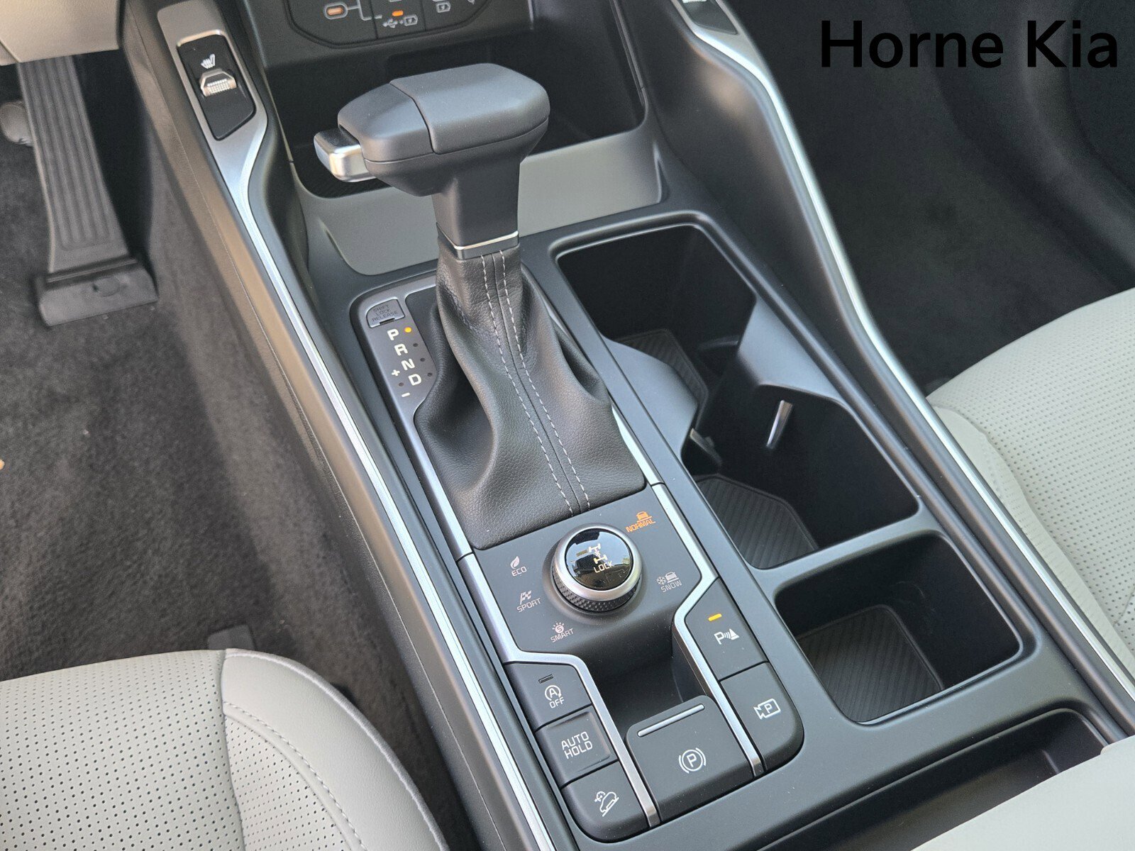 New 2025 Kia Sorento S image 21