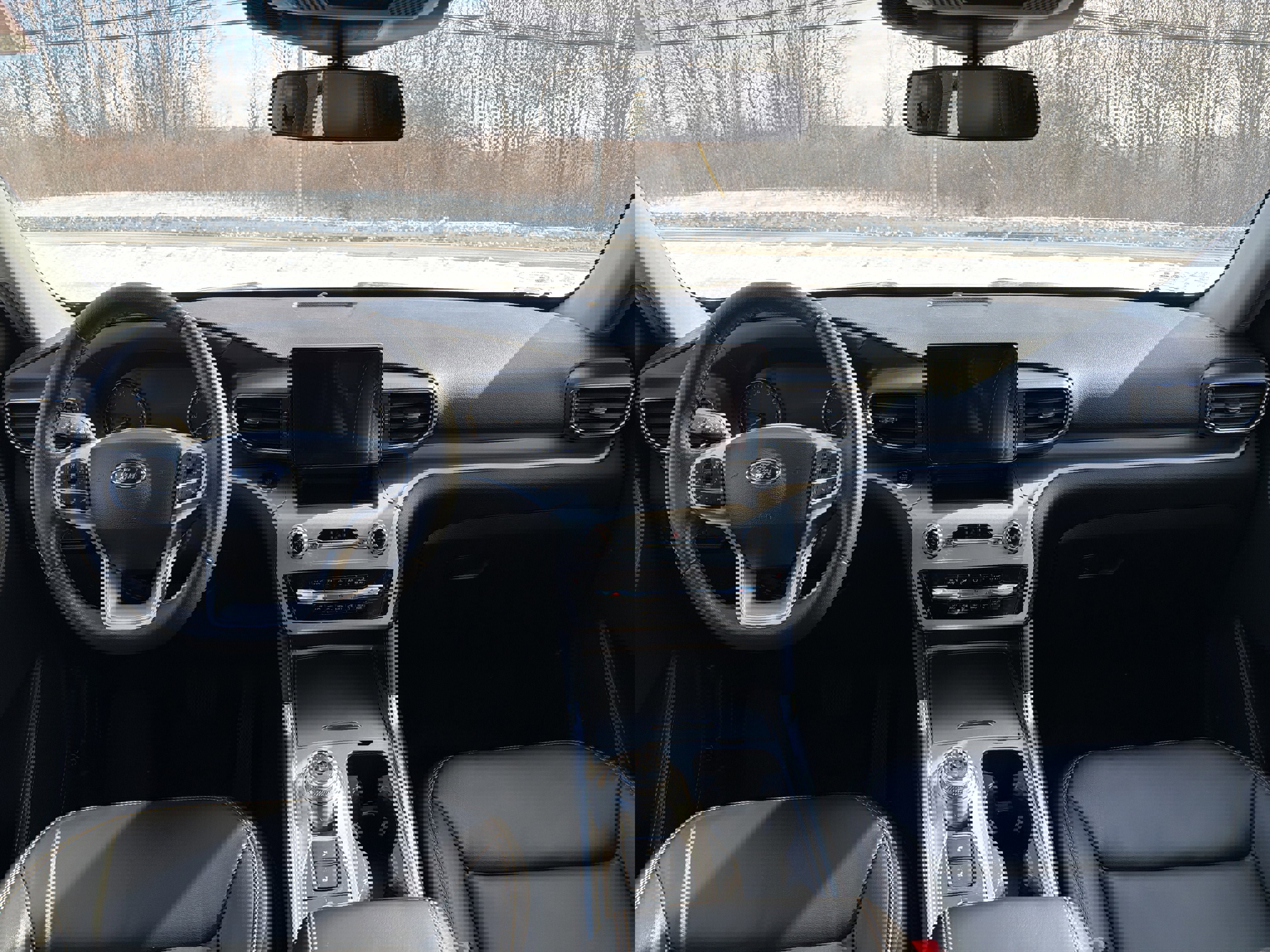 Used 2022 Ford Explorer XLT w/ Equipment Group 202A image 11