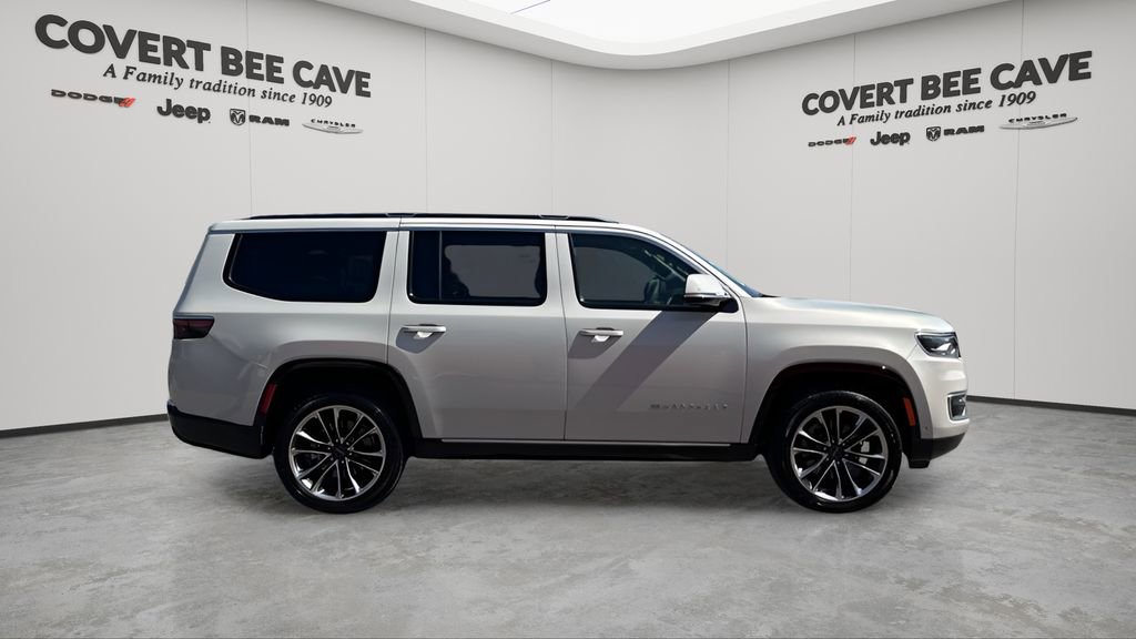 Used 2022 Jeep Wagoneer Series III w/ Premium Group I image 11