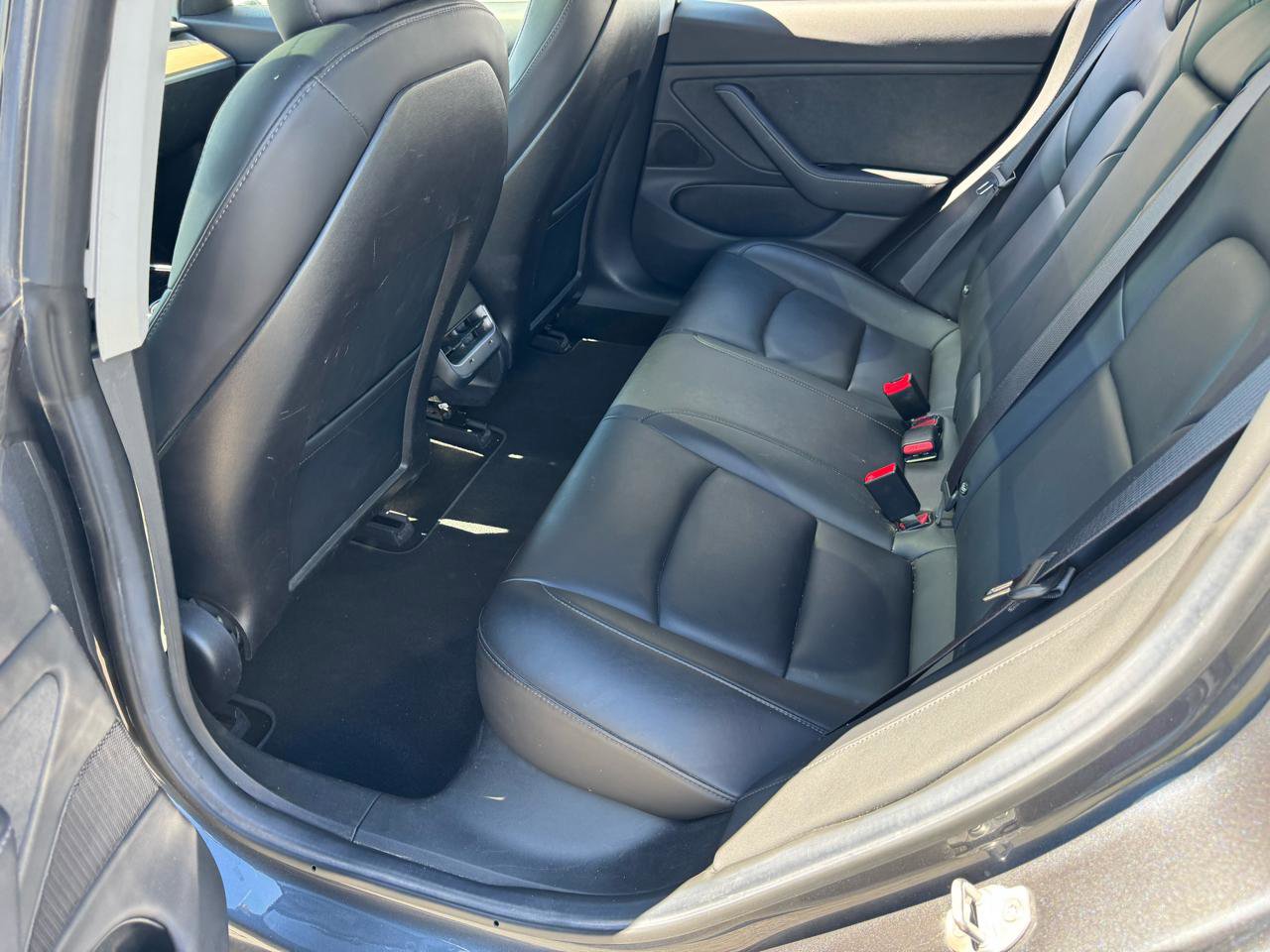 Used 2018 Tesla Model 3 Mid Range image 14