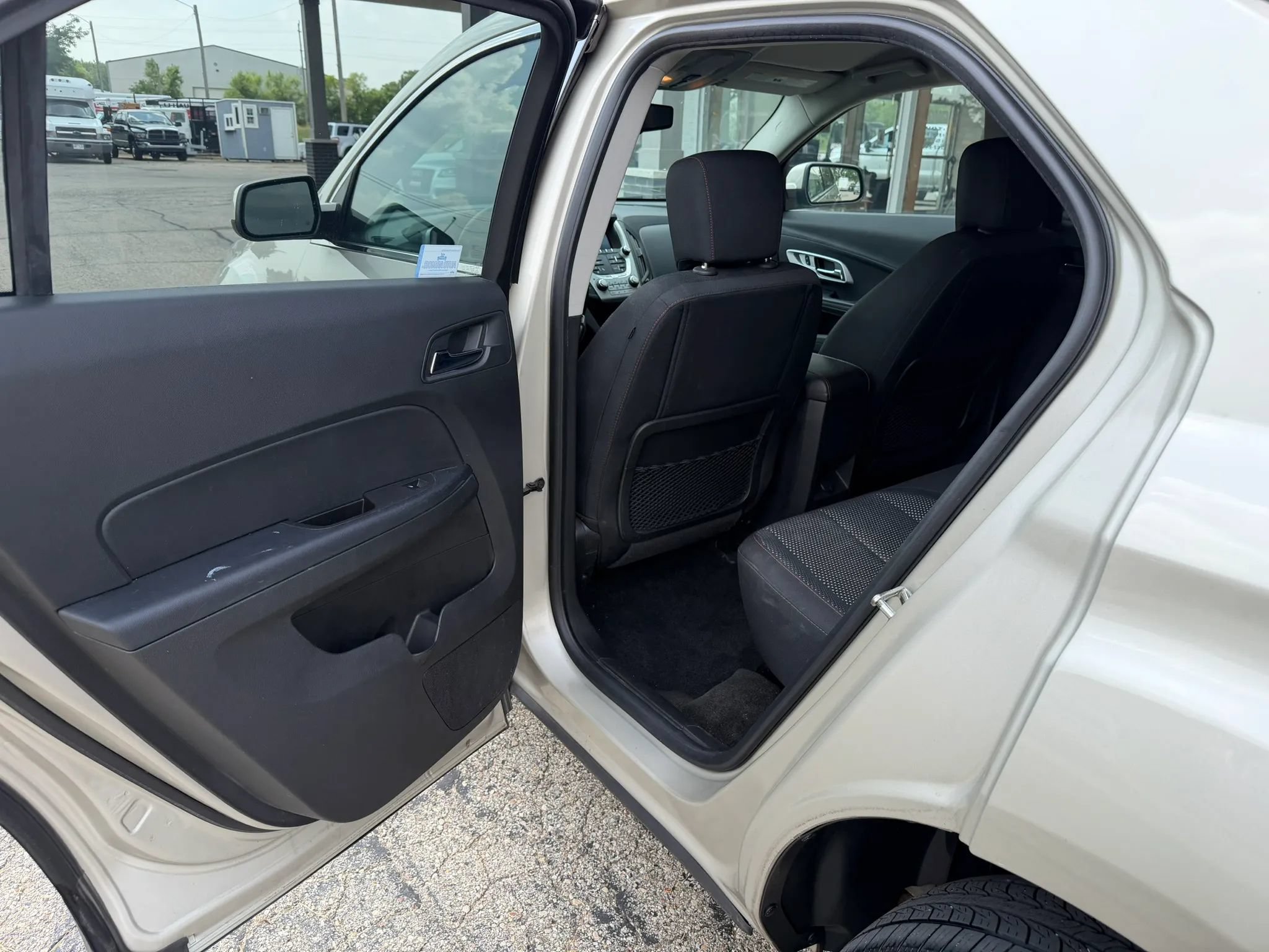 Used 2015 Chevrolet Equinox LT w/ Driver Convenience Package FWD image 11