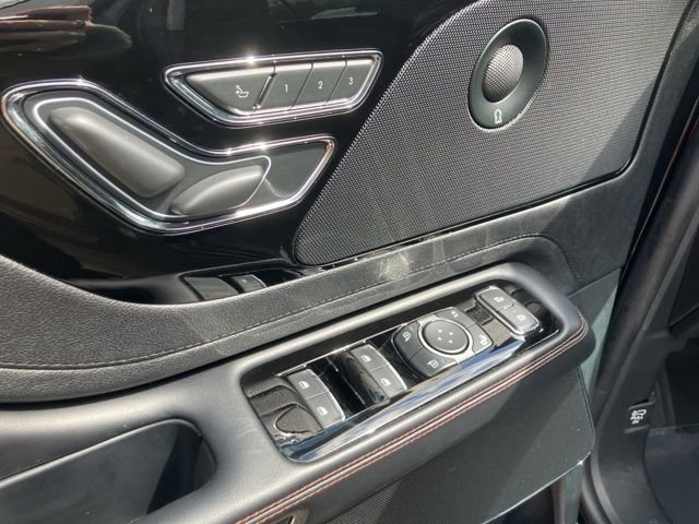 Used 2022 Lincoln Aviator Grand Touring image 10