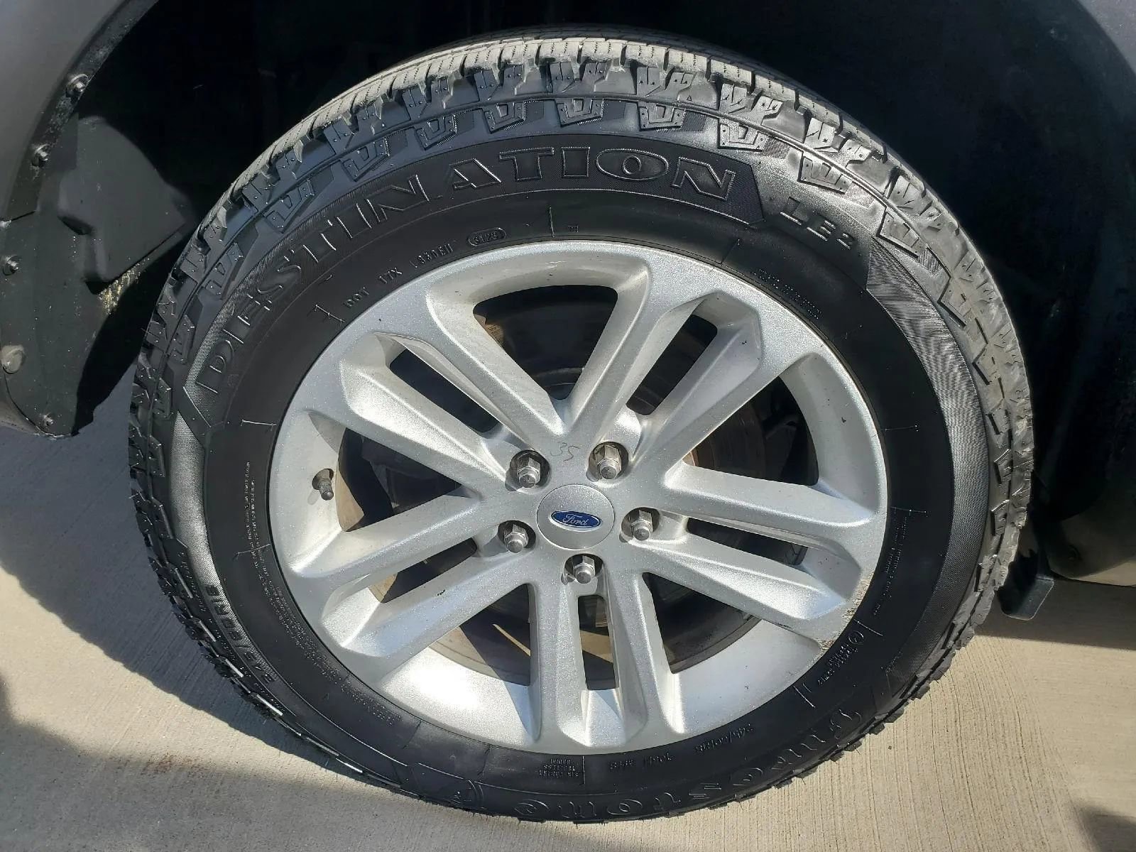 Used 2017 Ford Explorer XLT w/ Equipment Group 201A image 21