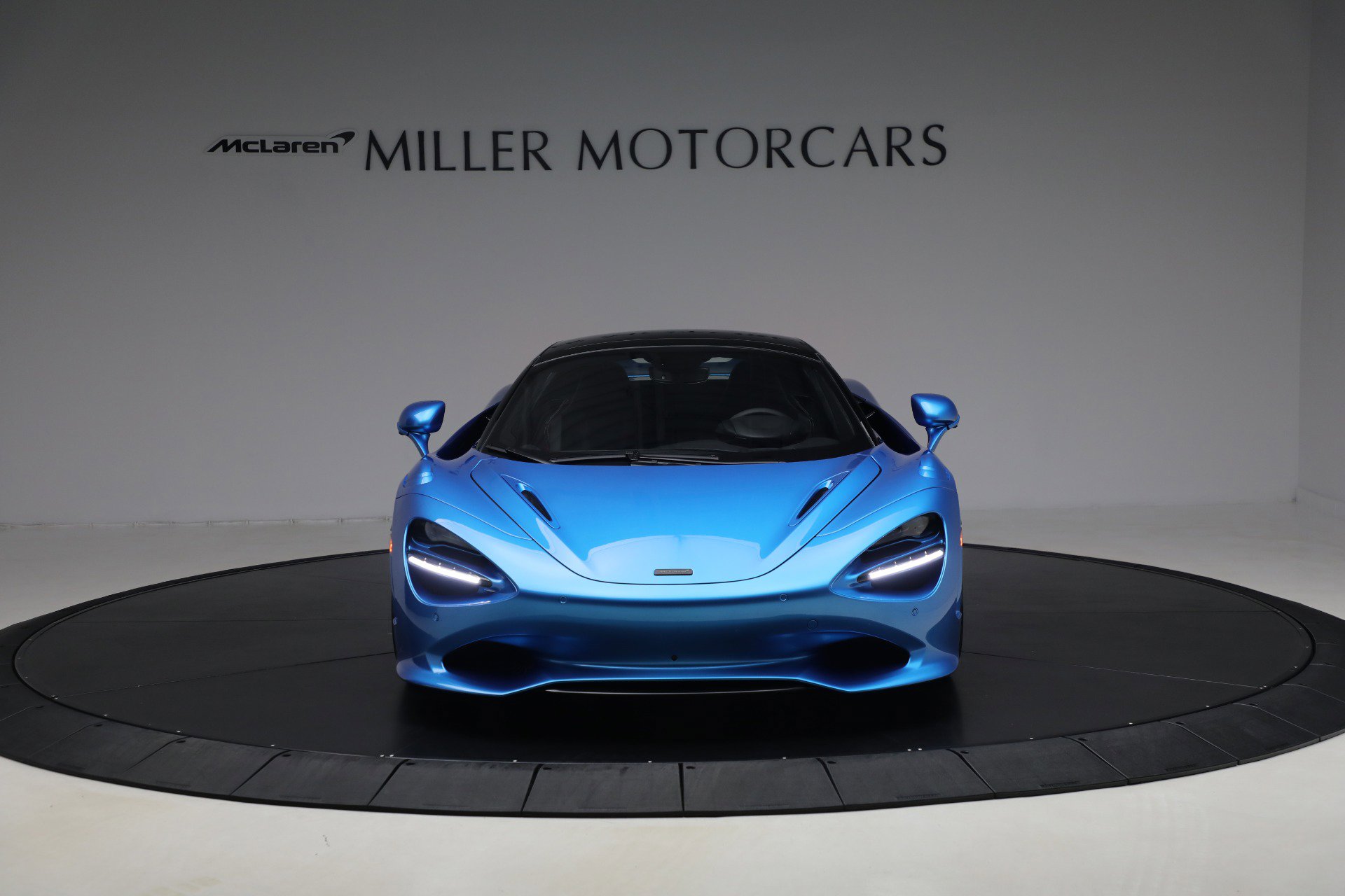 Used 2025 McLaren 750S Spider RWD image 22