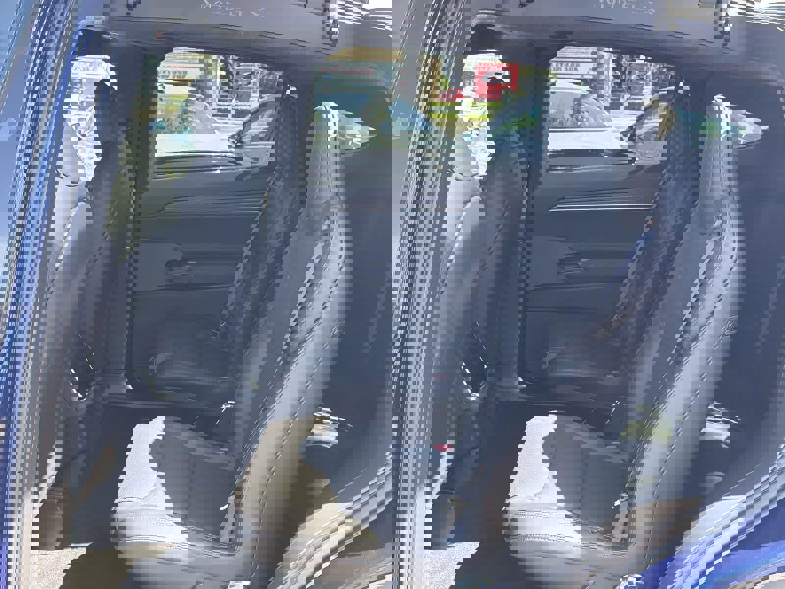 Used 2025 Tesla Model X image 28