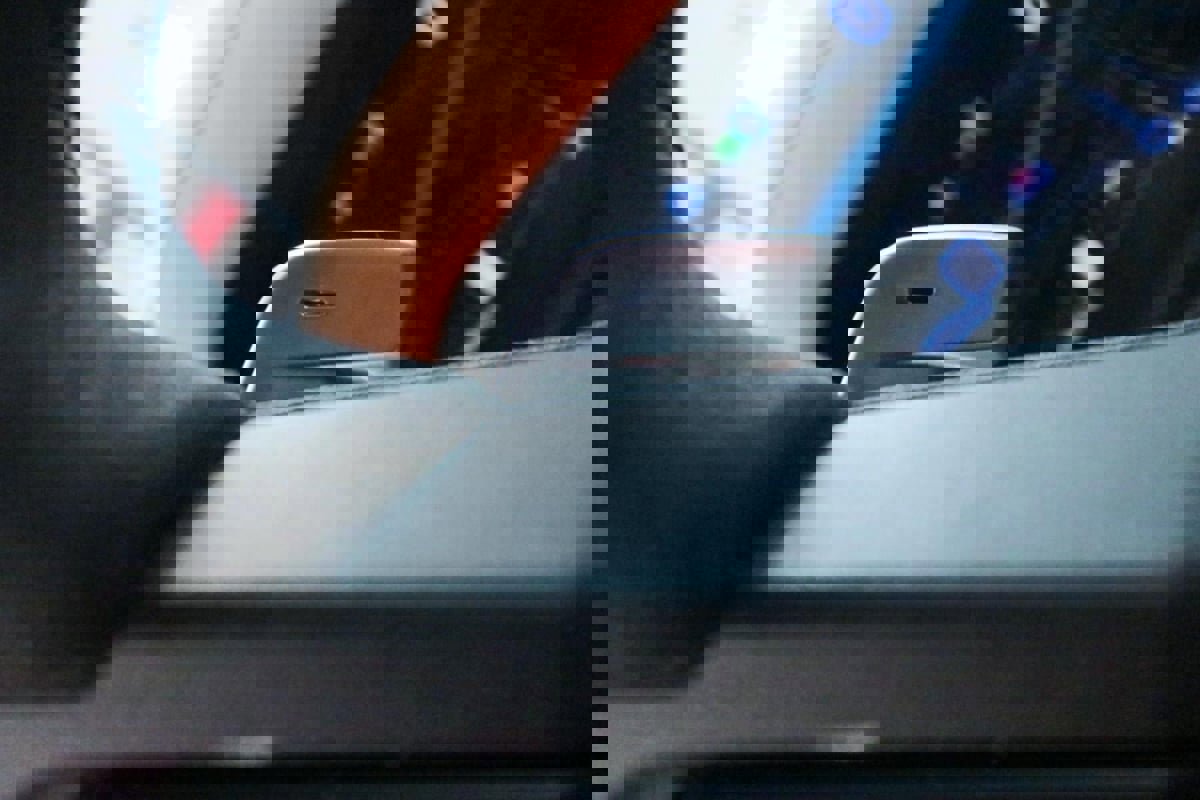 Used 2023 Land Rover Defender 110 V8 image 24