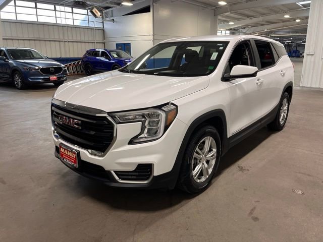 Used 2024 GMC Terrain SLE image 7