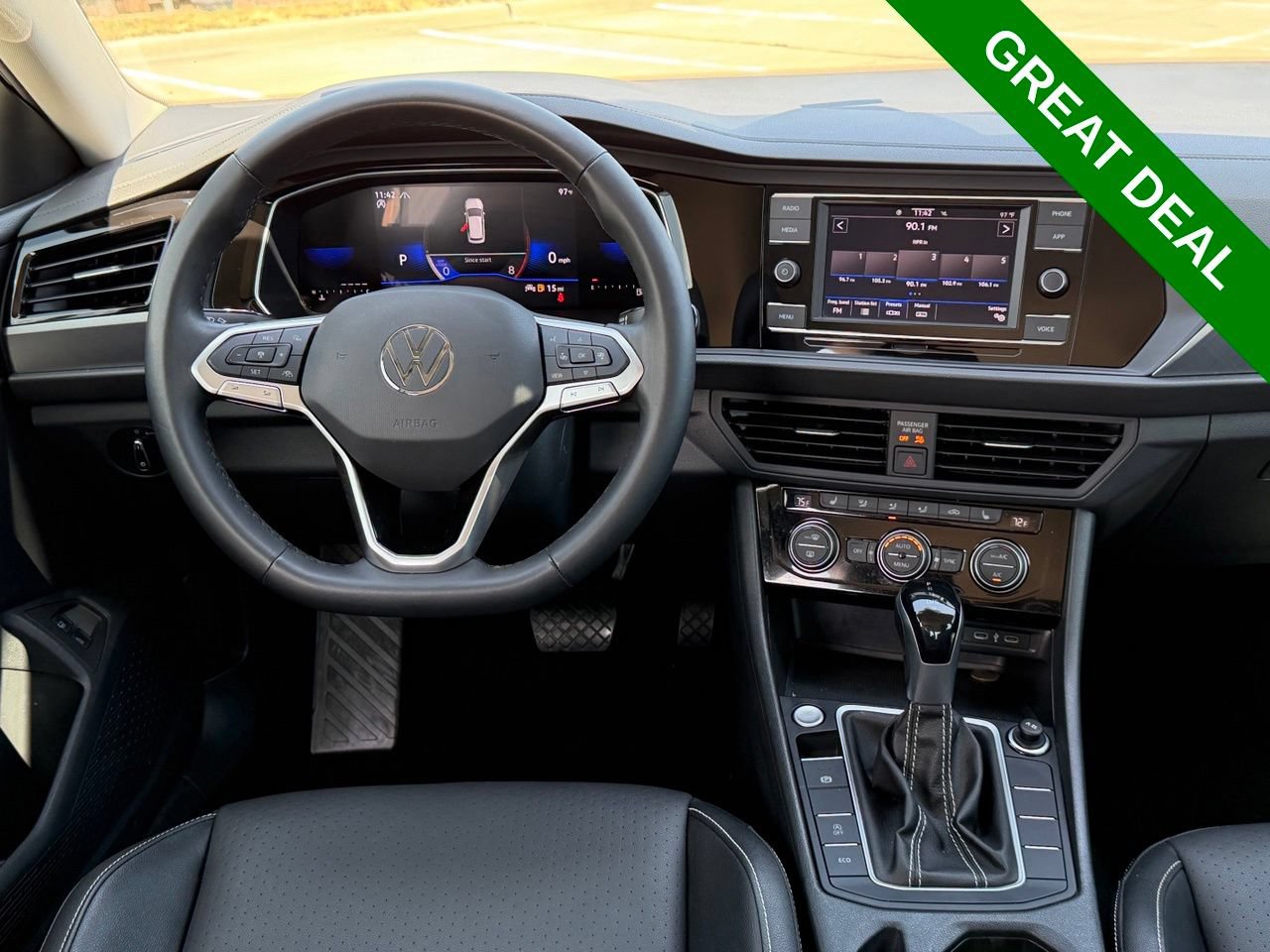 Used 2024 Volkswagen Jetta SE FWD image 14