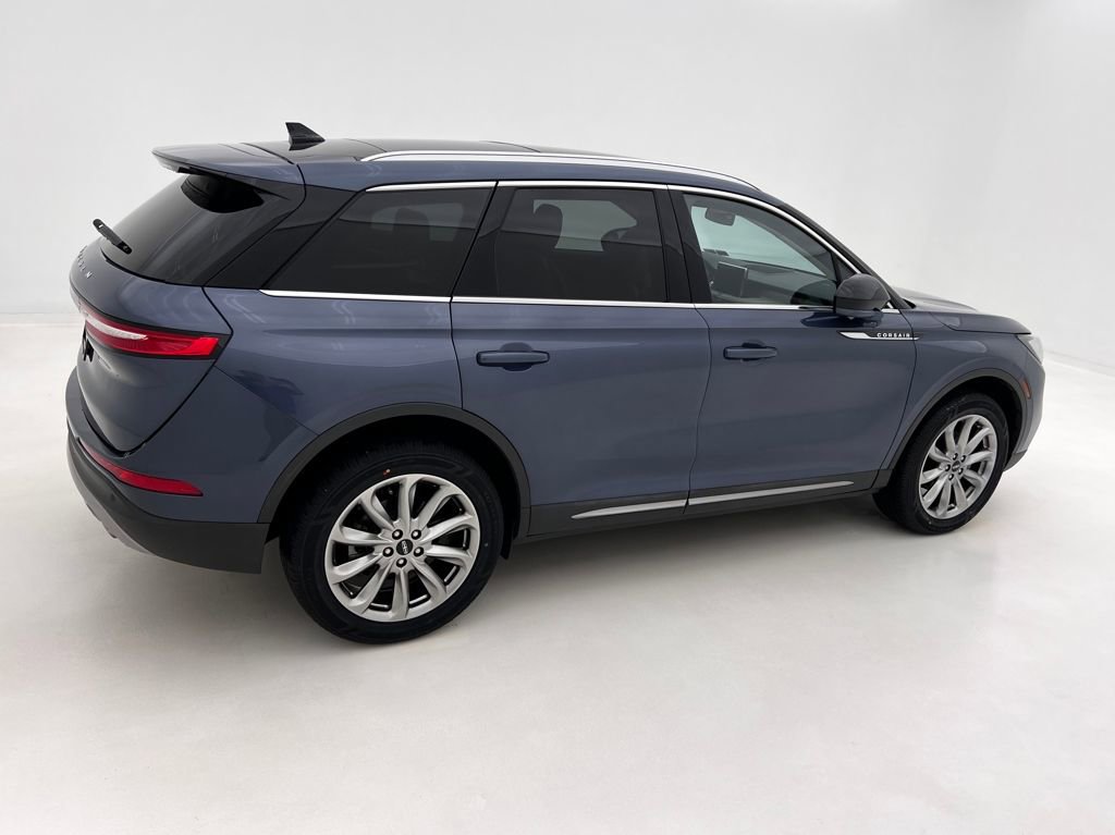 Used 2022 Lincoln Corsair AWD w/ Premium Package image 6