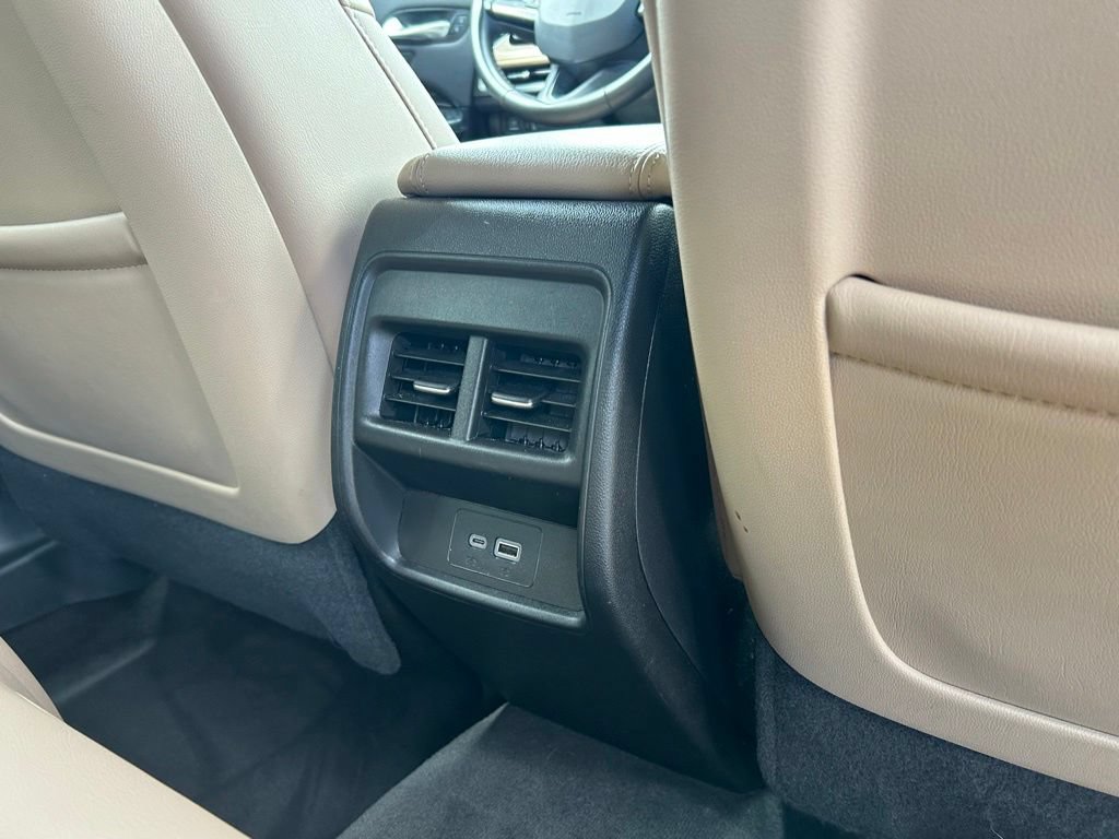 Used 2025 Cadillac XT4 Premium Luxury FWD image 47