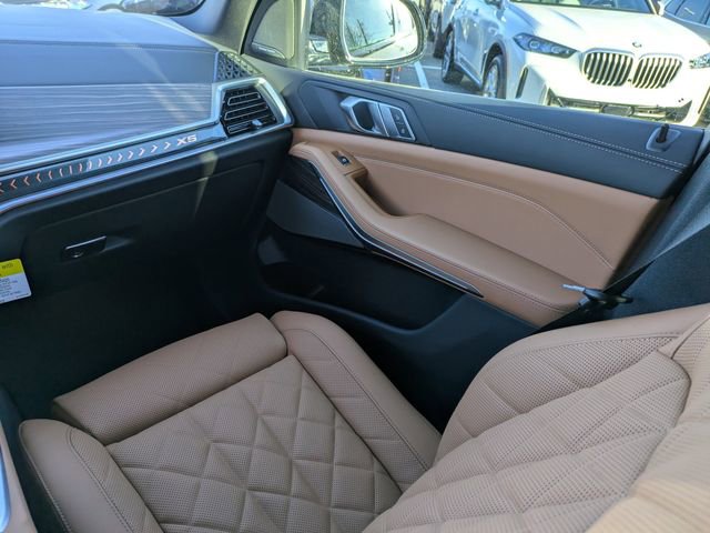 New 2026 BMW X5 xDrive40i w/ M Sport Package image 19