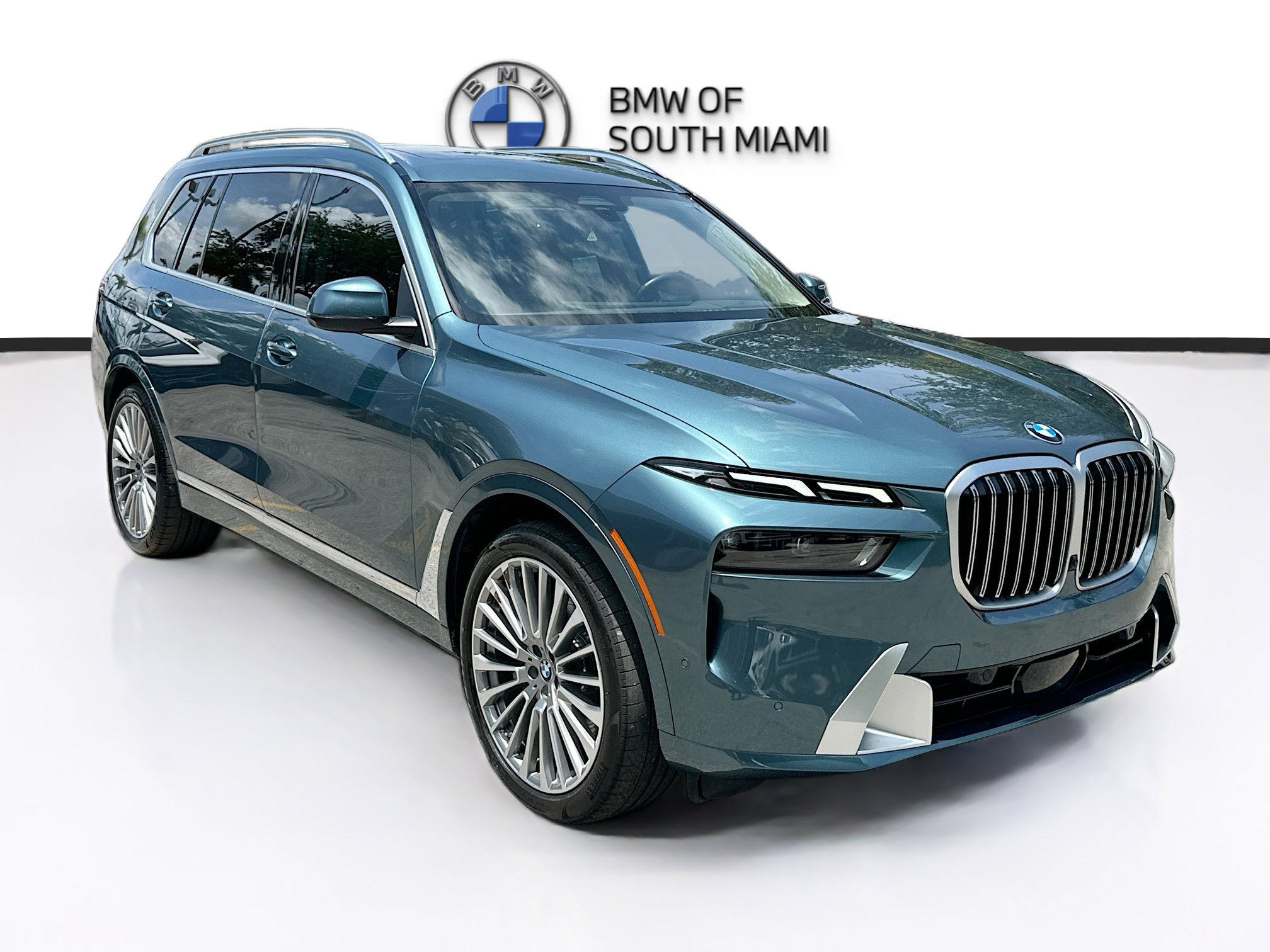 Certified 2025 BMW X7 xDrive40i w/ Premium Package AWD/4WD video 1
