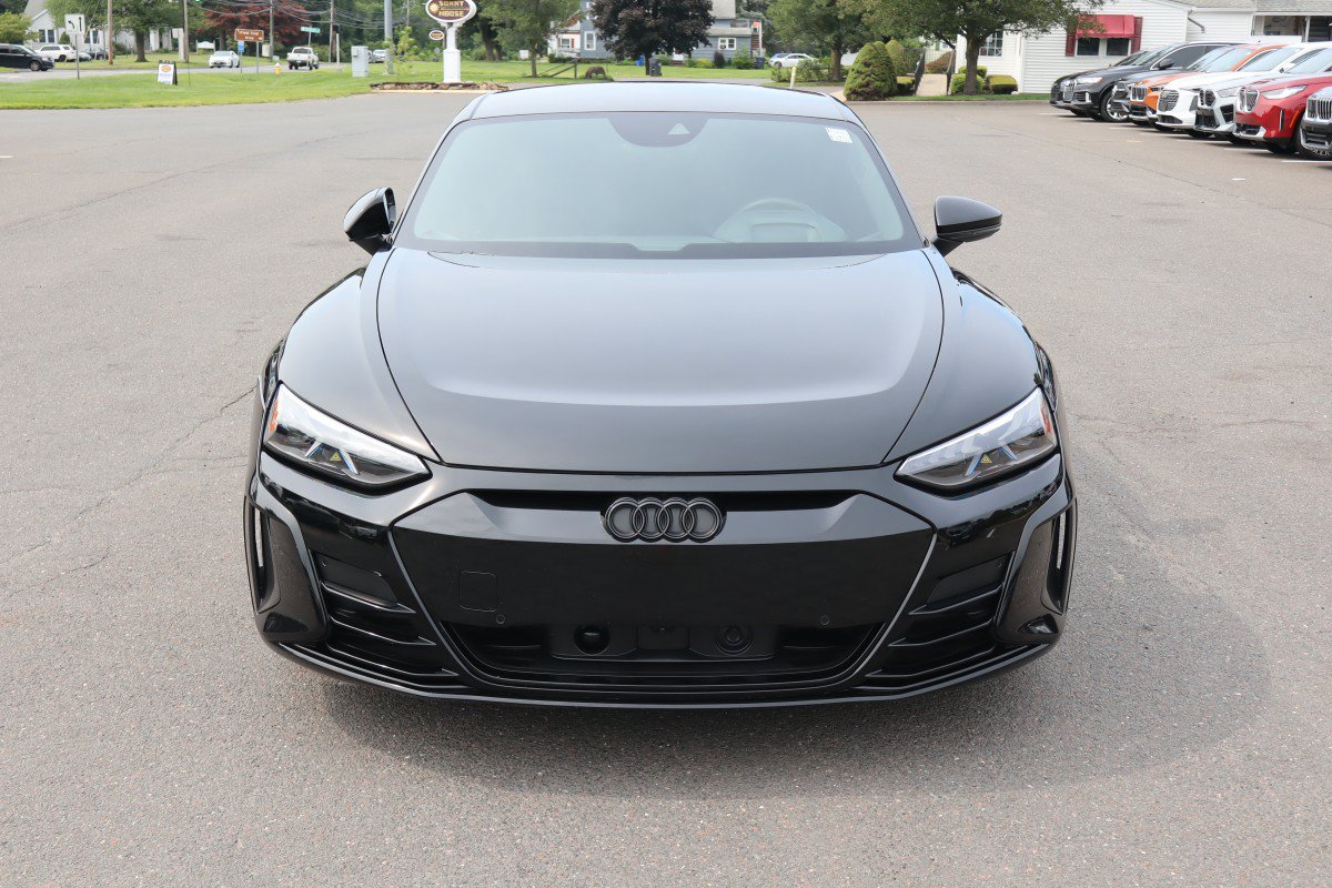 Used 2023 Audi RS e-tron GT w/ Carbon Performance Package AWD/4WD image 2